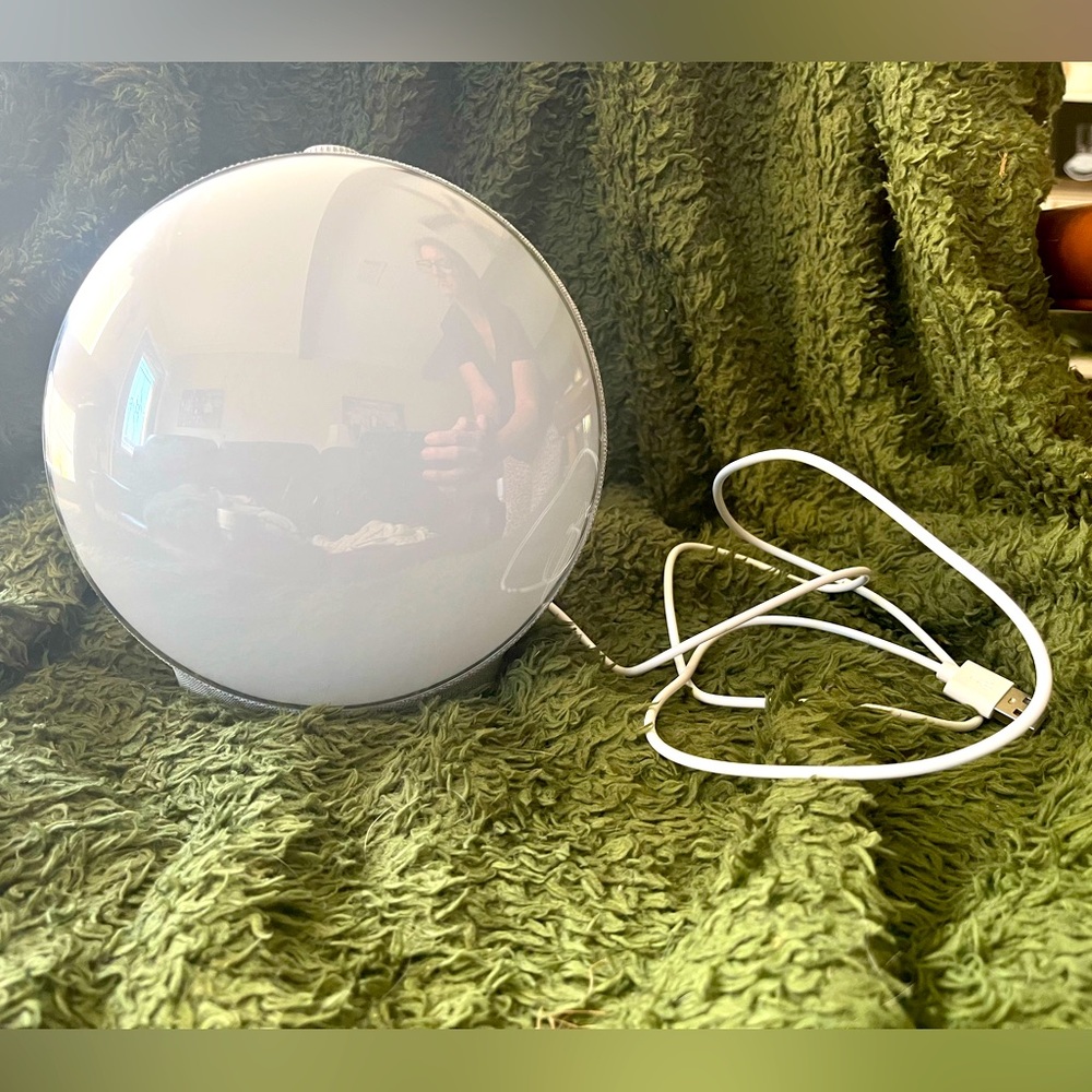 Round White LED Light with USB Cable